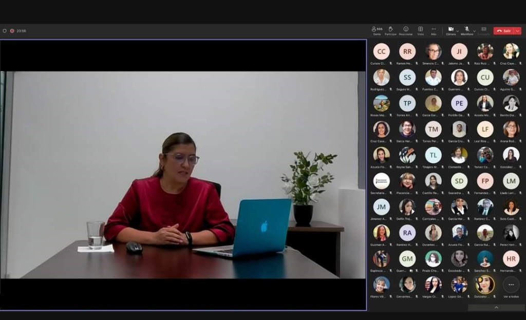 La Dra. Carolina Gómez en su exposición en el módulo 3 del diplomado