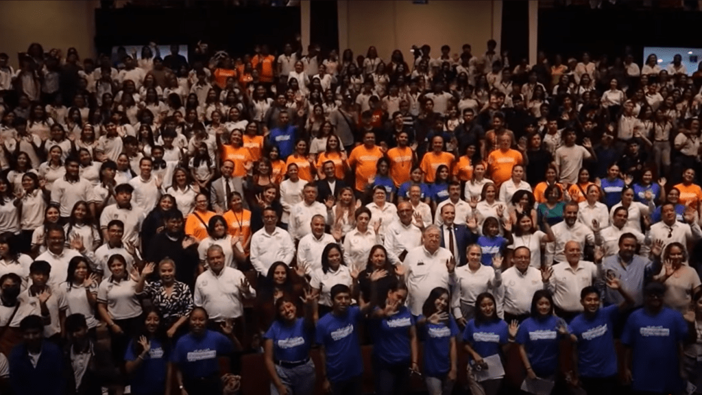 «Celebrando el Día del Investigador: Innovación y Conocimiento en Acción»